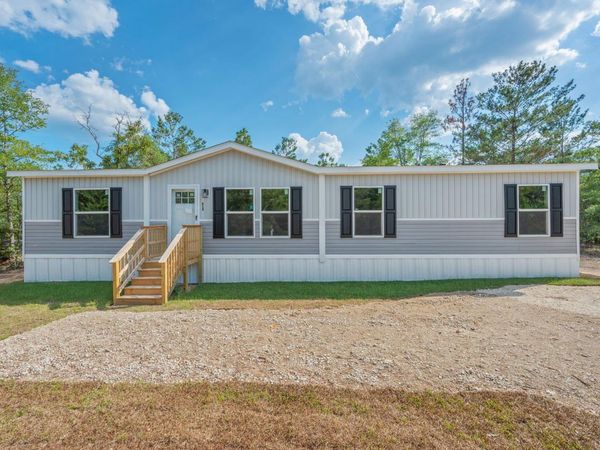 210 Amaryllis Lane, DeFuniak Springs, FL 32433