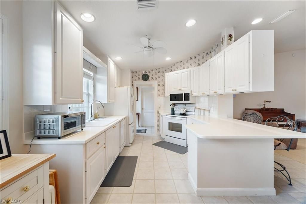 5756 Drummond Way, Naples, FL 34119 Photo