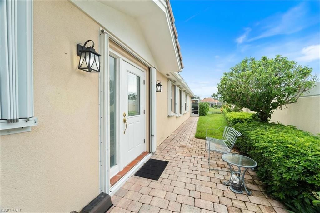5756 Drummond Way, Naples, FL 34119 Photo