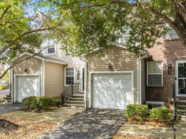 185 Prairiecreek Way, Columbus, OH 43213