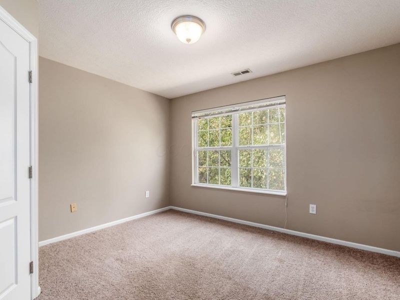 185 Prairiecreek Way, Columbus, OH 43213 Photo 15