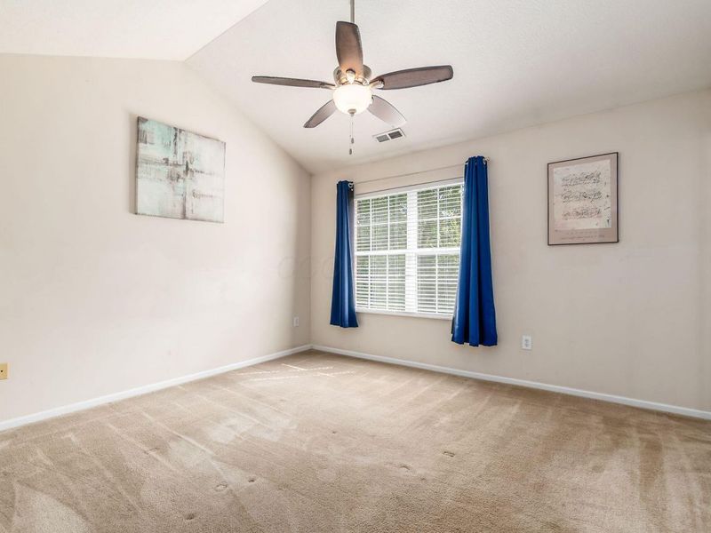 185 Prairiecreek Way, Columbus, OH 43213 Photo 16