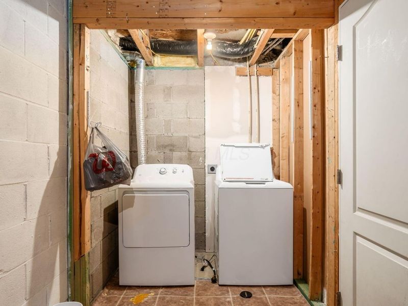 185 Prairiecreek Way, Columbus, OH 43213 Photo 22