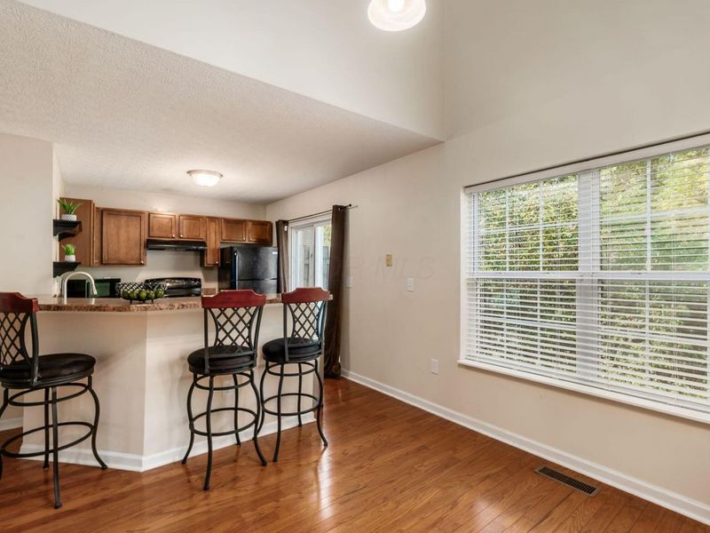 185 Prairiecreek Way, Columbus, OH 43213 Photo 7