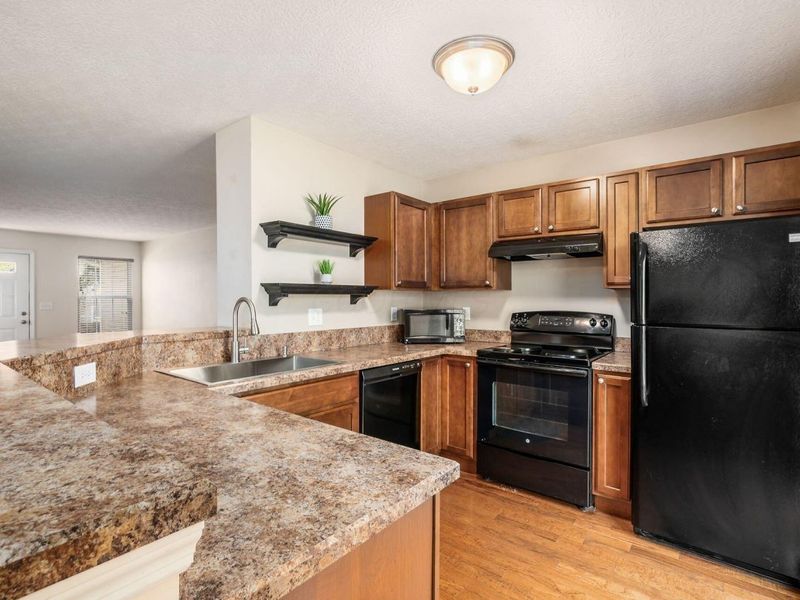 185 Prairiecreek Way, Columbus, OH 43213 Photo 9