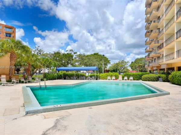 1470 NE 125th Ter, Unit PH12, North Miami, FL 33161