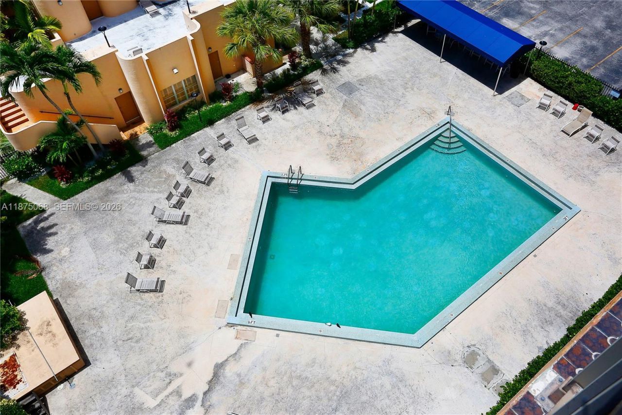 1470 NE 125th Ter, Unit PH12, North Miami, FL 33161 Photo