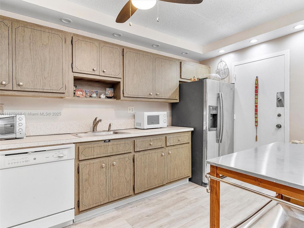 1470 NE 125th Ter, Unit PH12, North Miami, FL 33161 Photo