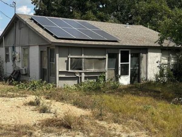 422 E Harris Street, Dublin, TX 76446