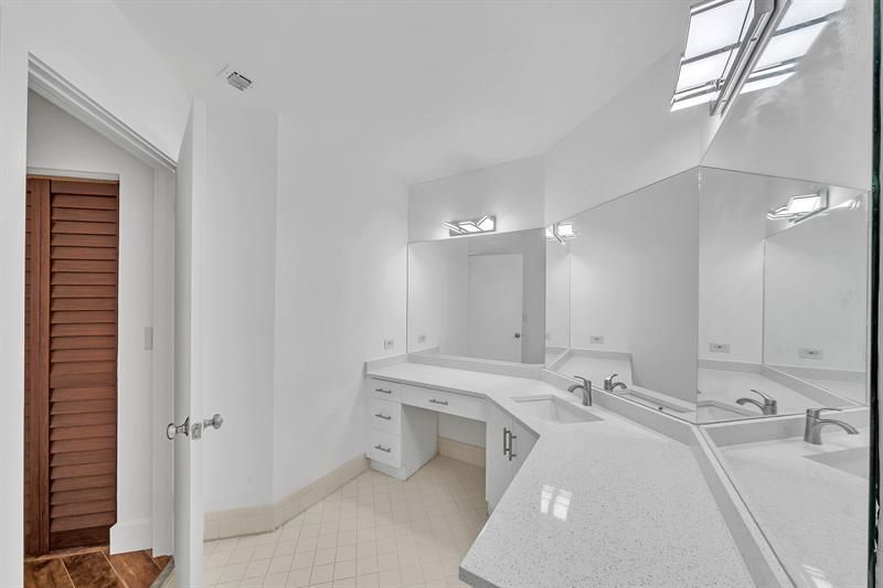 4111 Coral Tree Circle, Unit 324, Coconut Creek, FL 33073 Photo