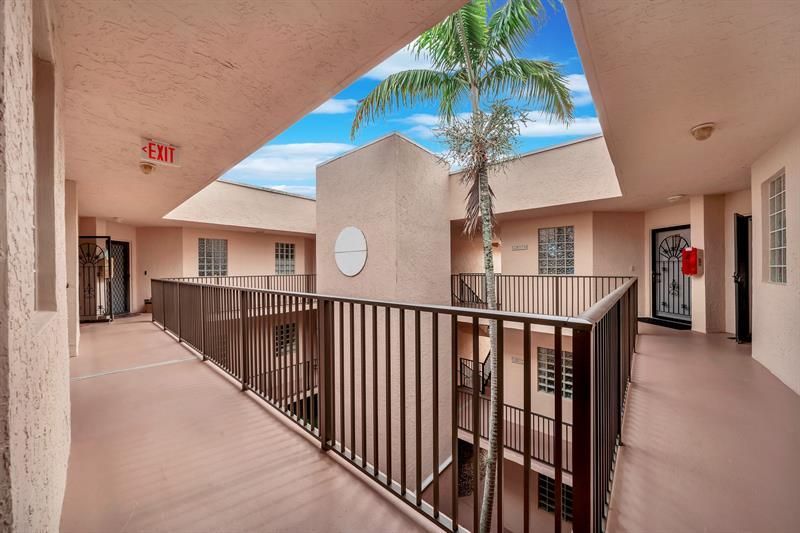 4111 Coral Tree Circle, Unit 324, Coconut Creek, FL 33073 Photo