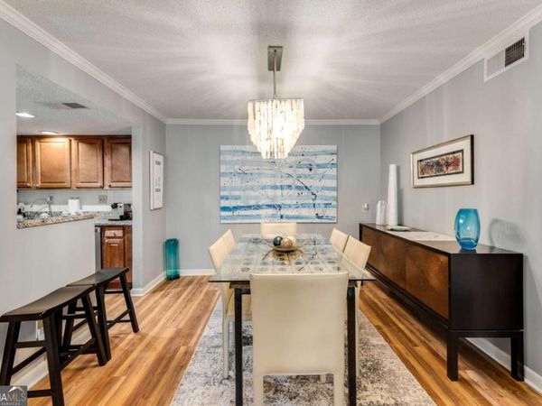 6900 Roswell Road, Unit #Q26, Atlanta, GA 30328