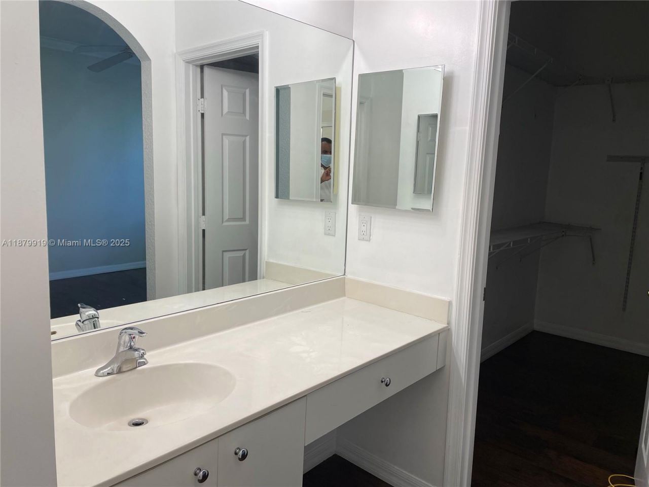 2904 NW 33rd Ter, Lauderdale Lakes, FL 33311 Photo