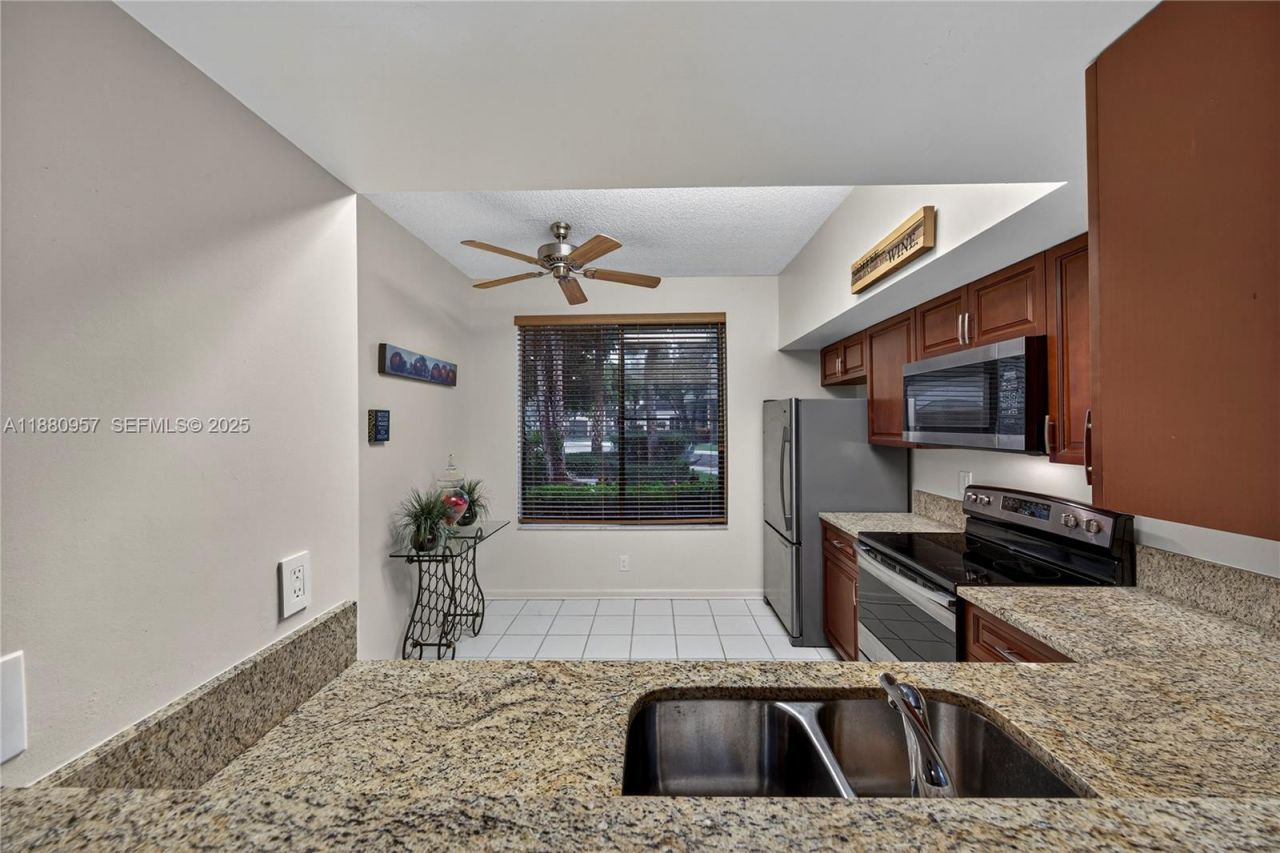 10541 NW 10th St, Unit A-129, Plantation, FL 33322 Photo
