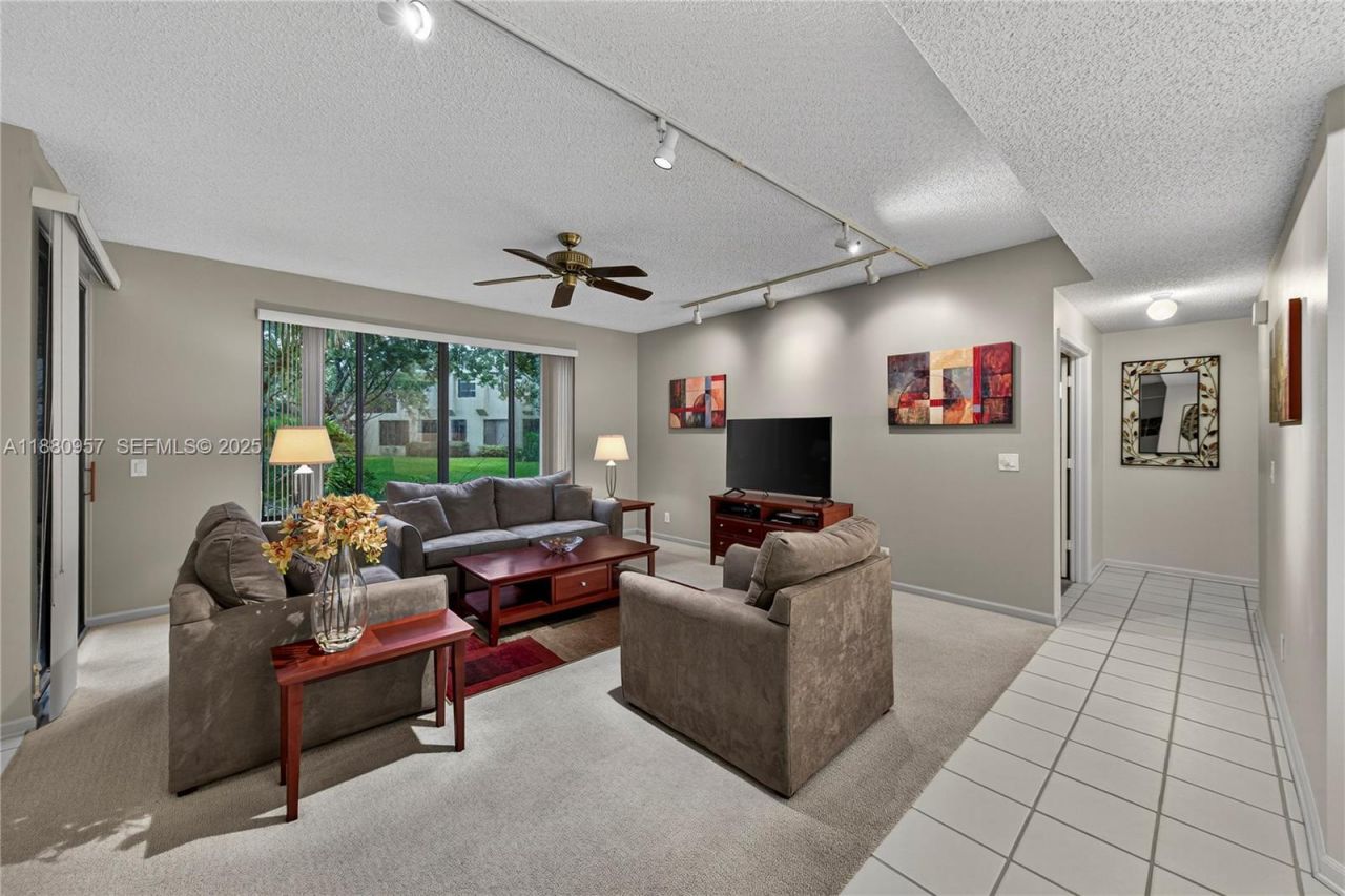 10541 NW 10th St, Unit A-129, Plantation, FL 33322 Photo