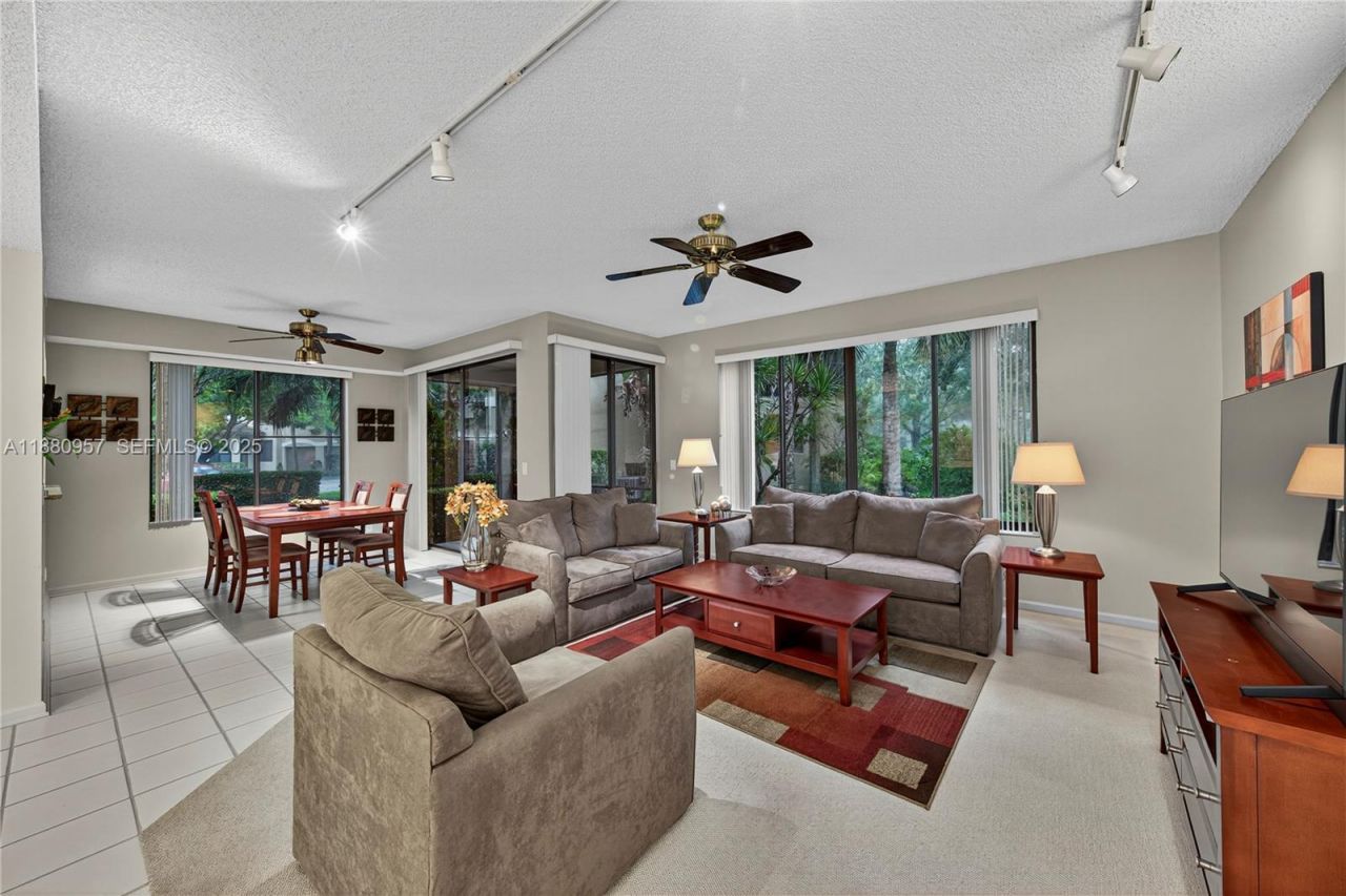 10541 NW 10th St, Unit A-129, Plantation, FL 33322 Photo