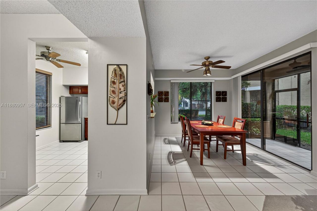 10541 NW 10th St, Unit A-129, Plantation, FL 33322 Photo