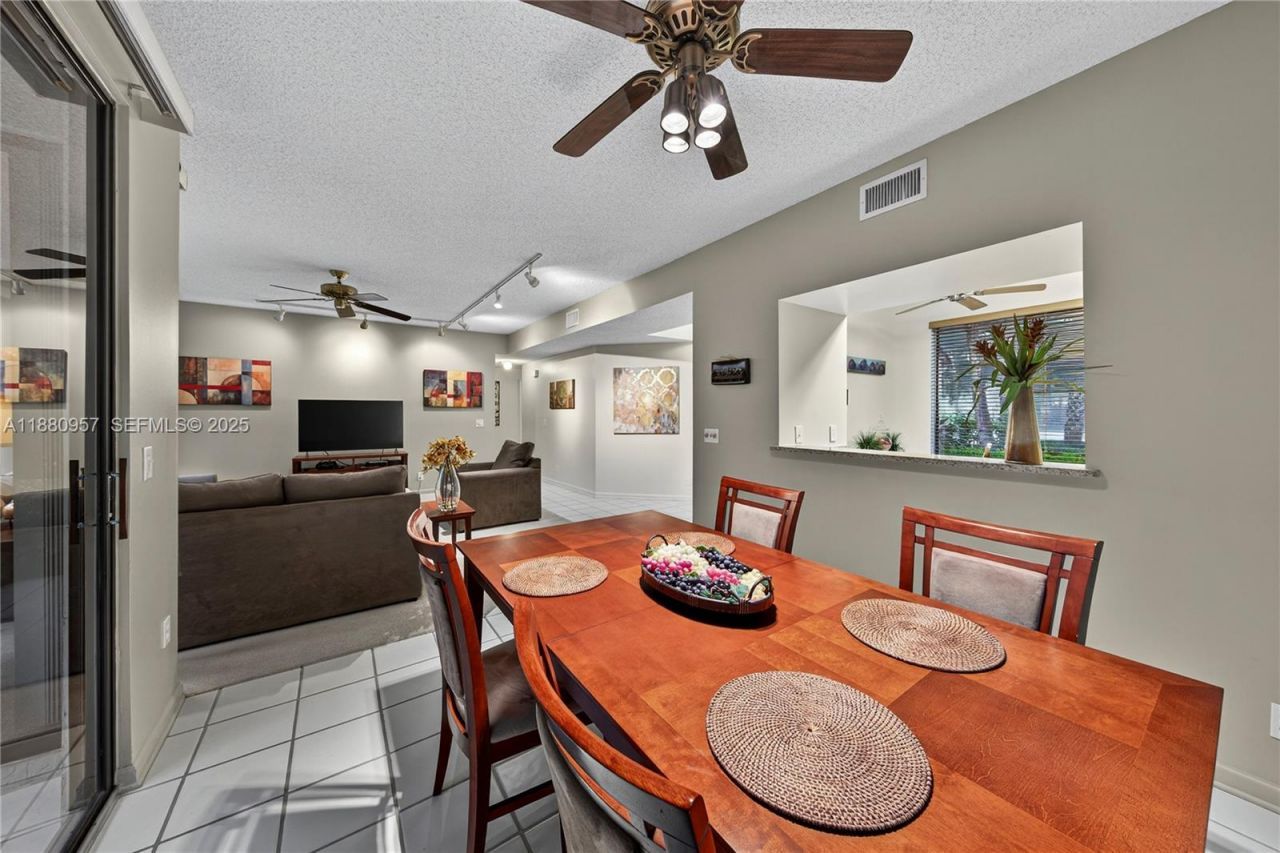 10541 NW 10th St, Unit A-129, Plantation, FL 33322 Photo