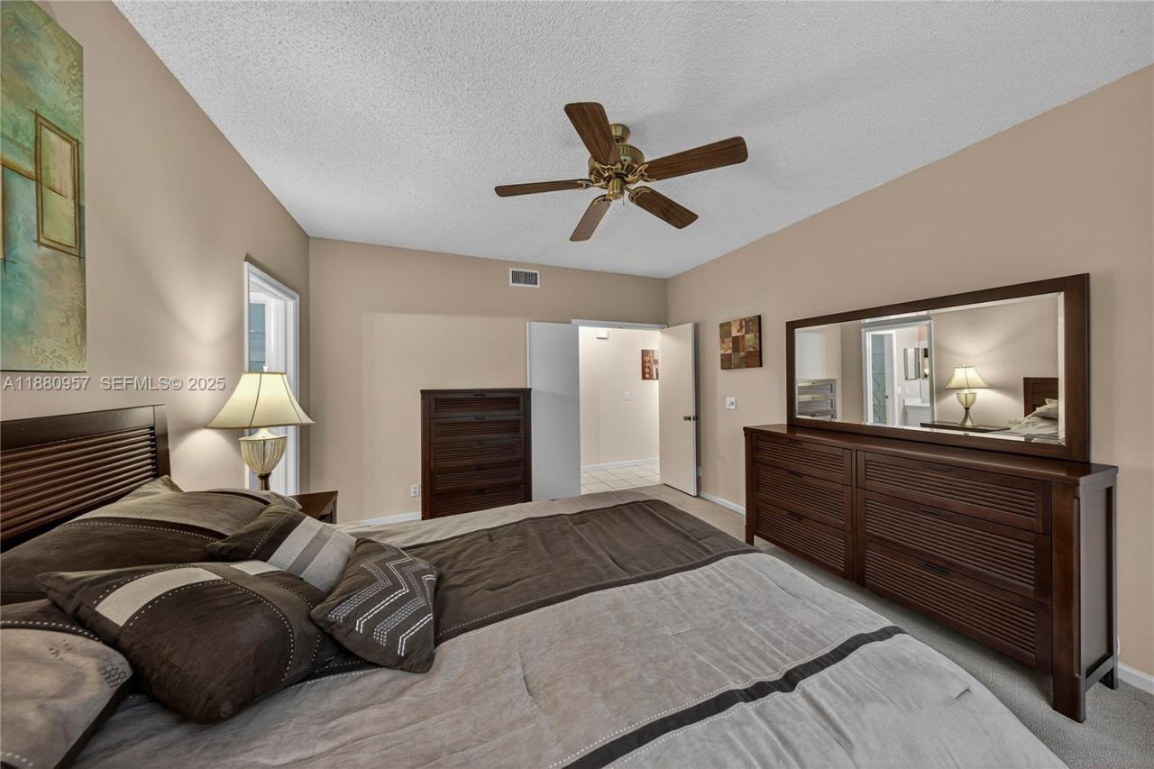 10541 NW 10th St, Unit A-129, Plantation, FL 33322 Photo