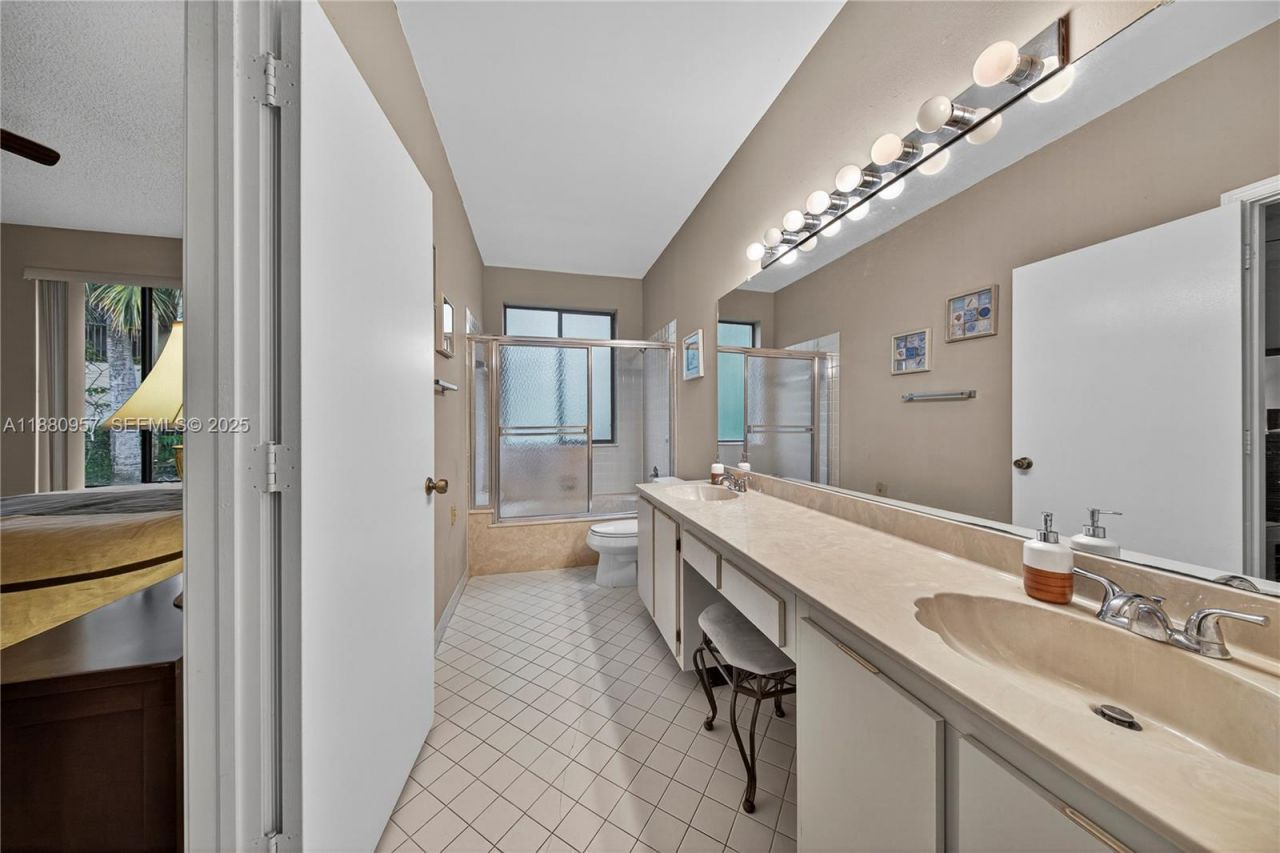 10541 NW 10th St, Unit A-129, Plantation, FL 33322 Photo