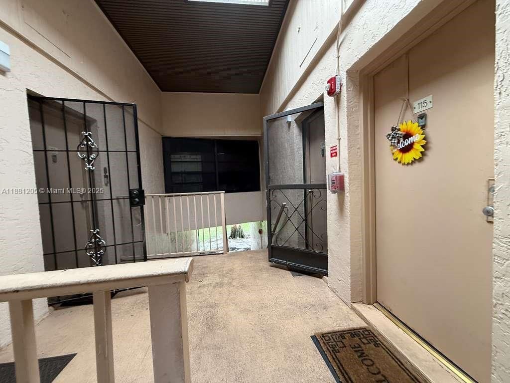 5915 Washington St, Unit 116, Hollywood, FL 33023 Photo