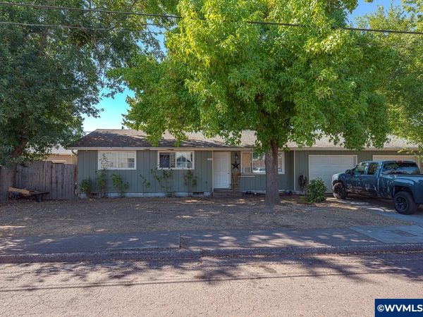 2000 SE Thurston (& 2006) St, Albany, OR 97322