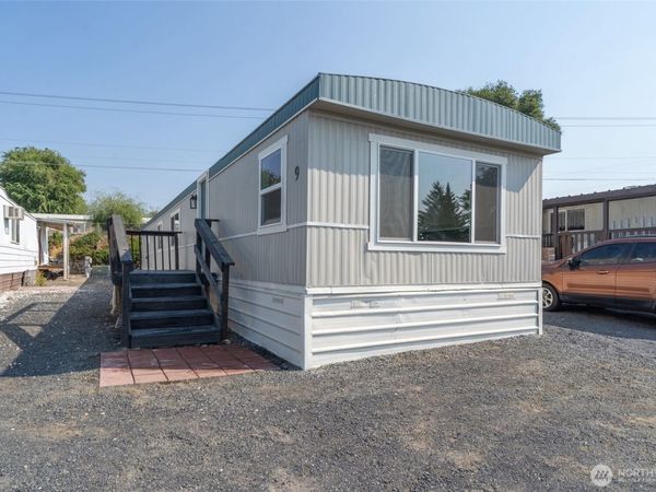 1908 W Marina Drive, Unit 9, Moses Lake, WA 98837