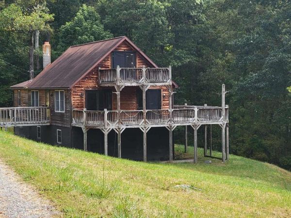 244 Jayla Drive, Grafton, WV 26354