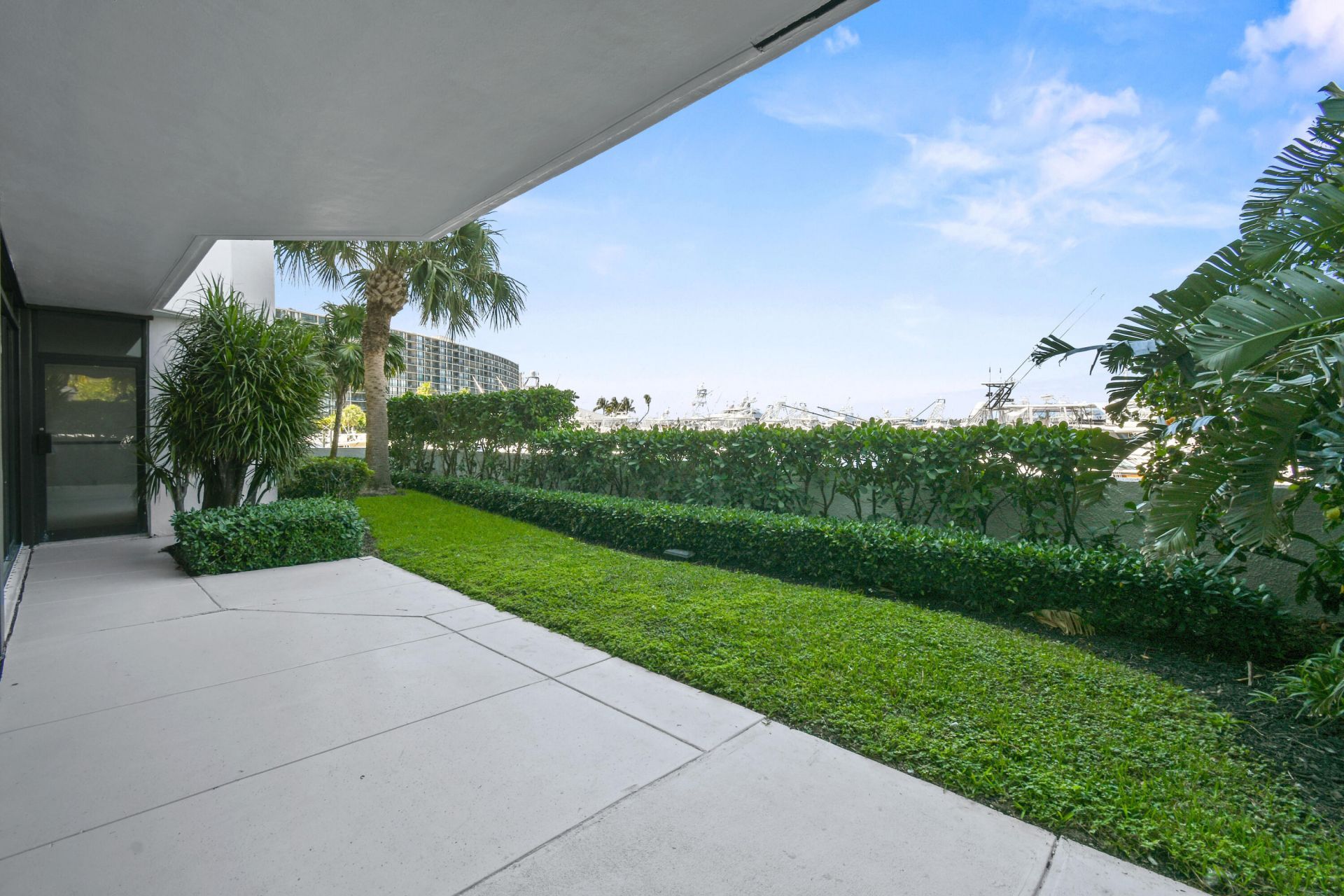 108 Lakeshore Drive, Unit 140, North Palm Beach, FL 33408 Photo