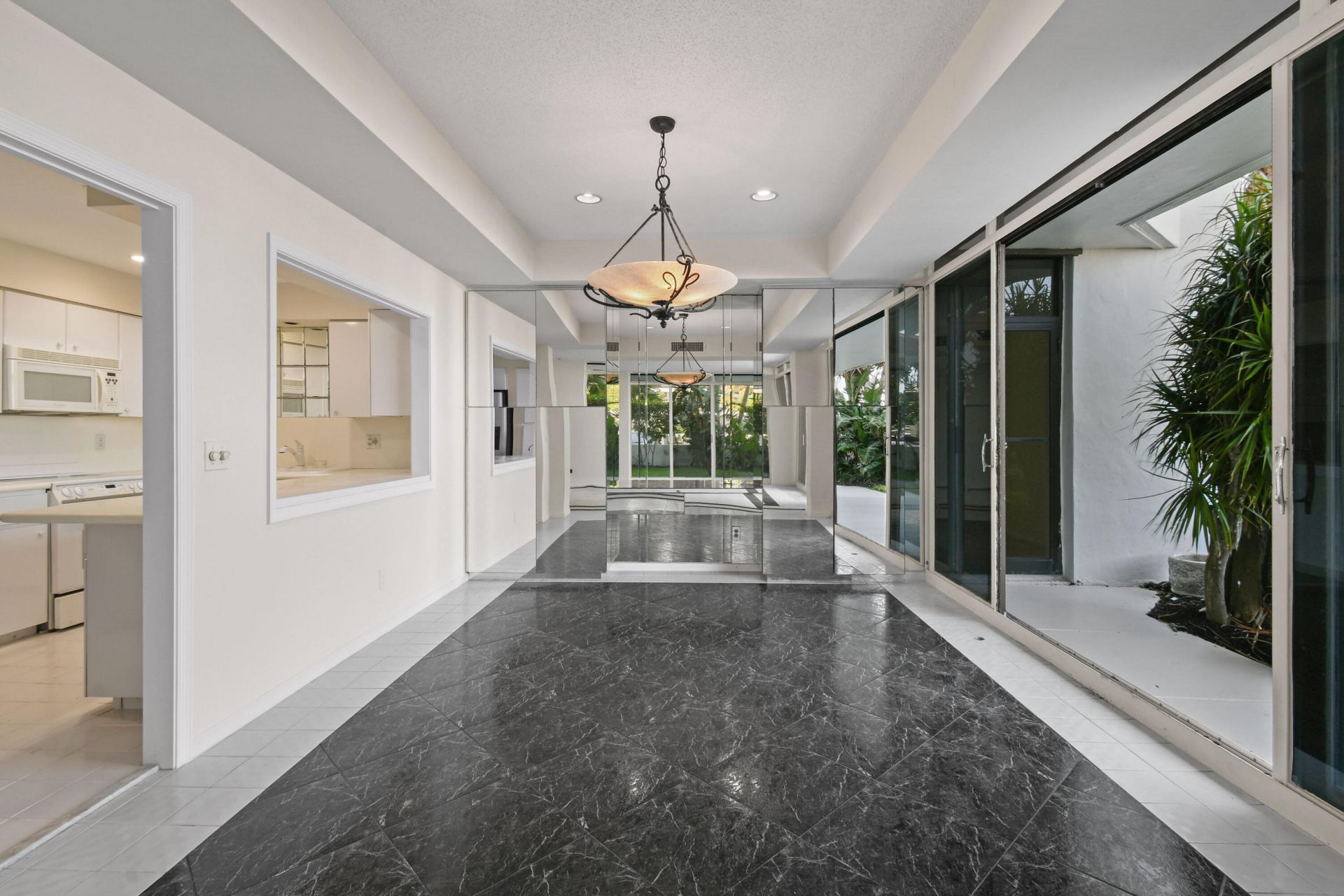 108 Lakeshore Drive, Unit 140, North Palm Beach, FL 33408 Photo