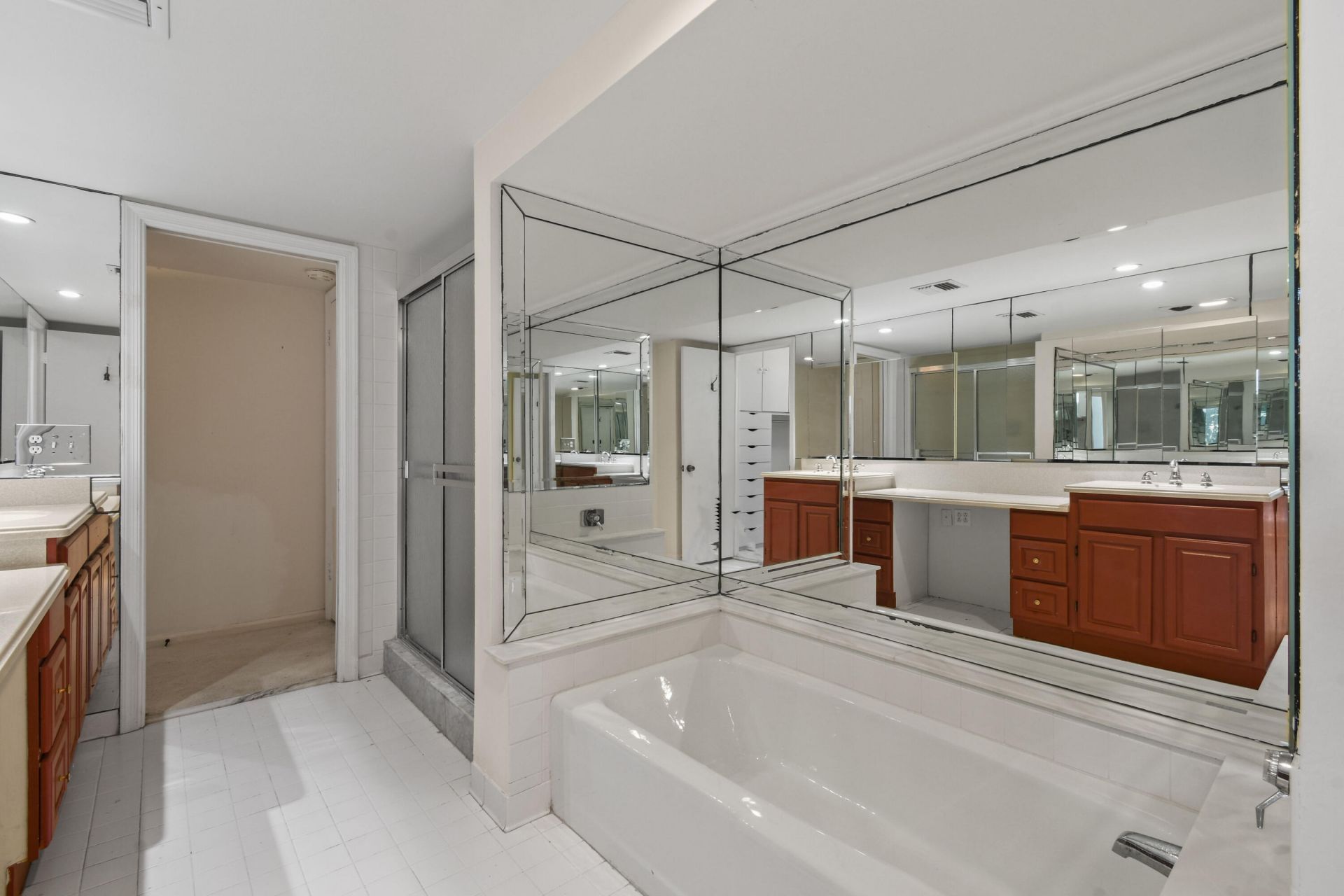 108 Lakeshore Drive, Unit 140, North Palm Beach, FL 33408 Photo