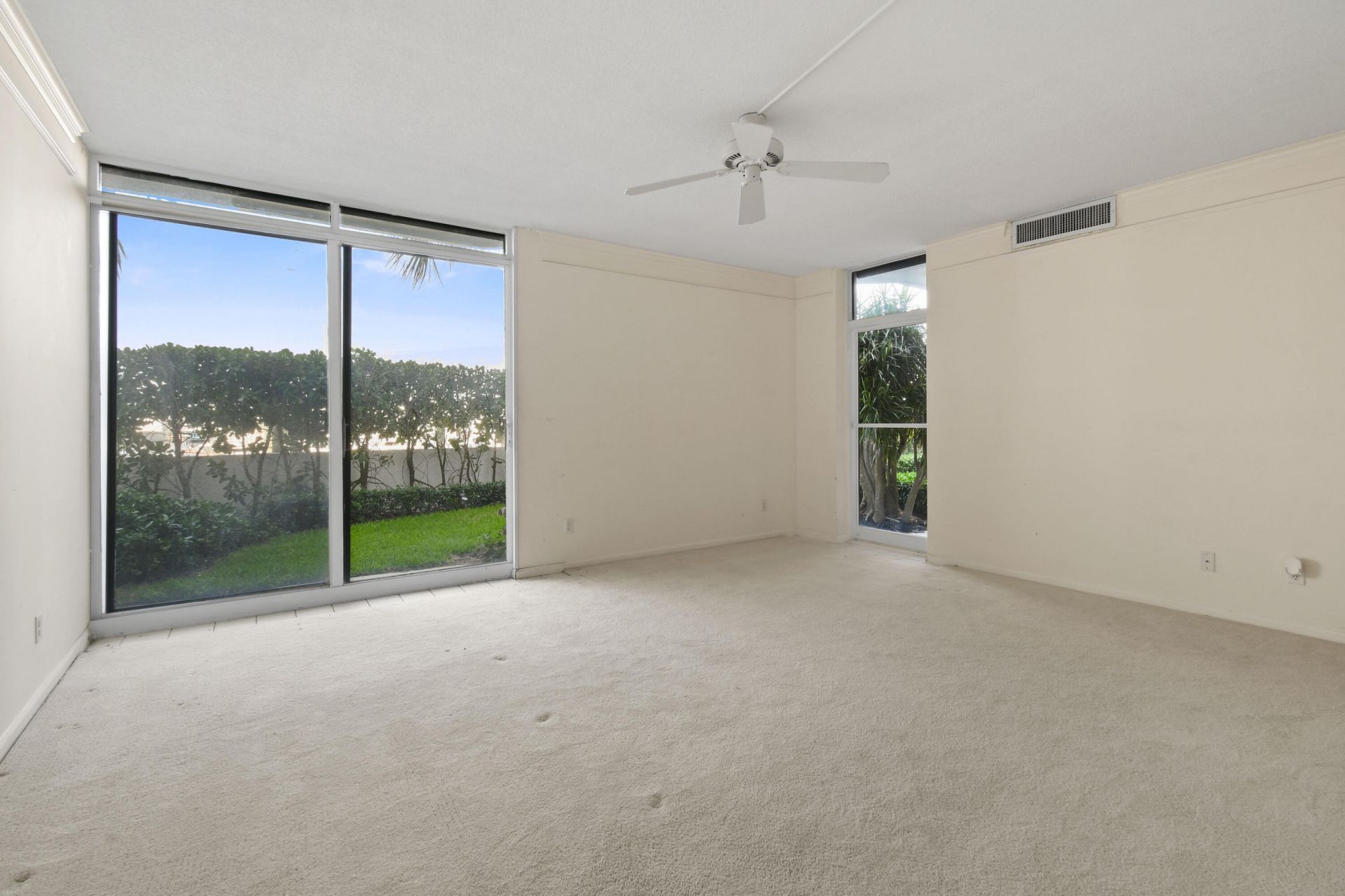 108 Lakeshore Drive, Unit 140, North Palm Beach, FL 33408 Photo