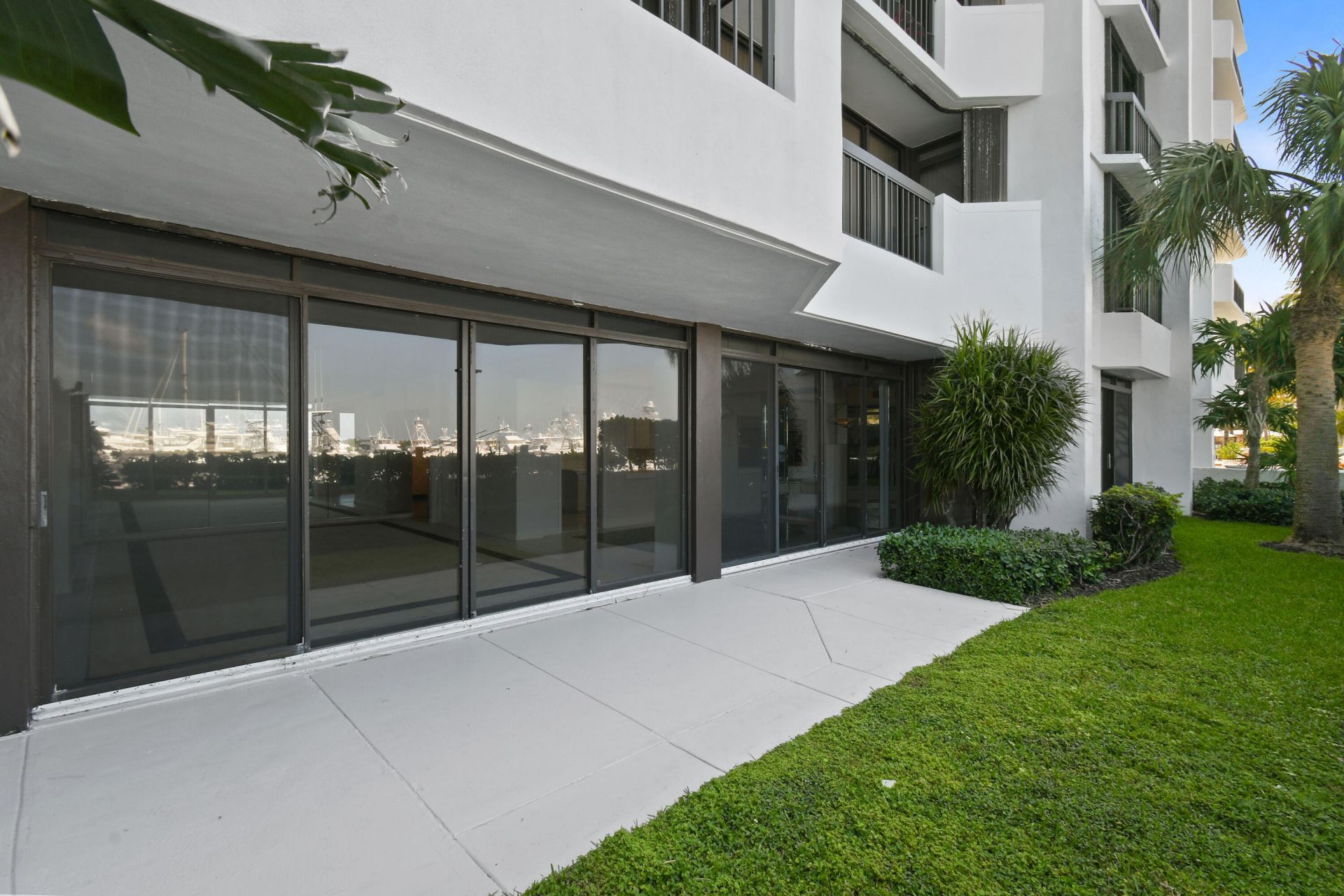 108 Lakeshore Drive, Unit 140, North Palm Beach, FL 33408 Photo