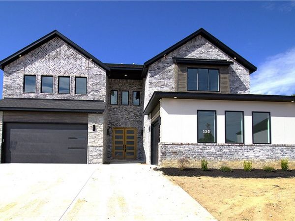 4424 S 88th Street, Bentonville, AR 72713
