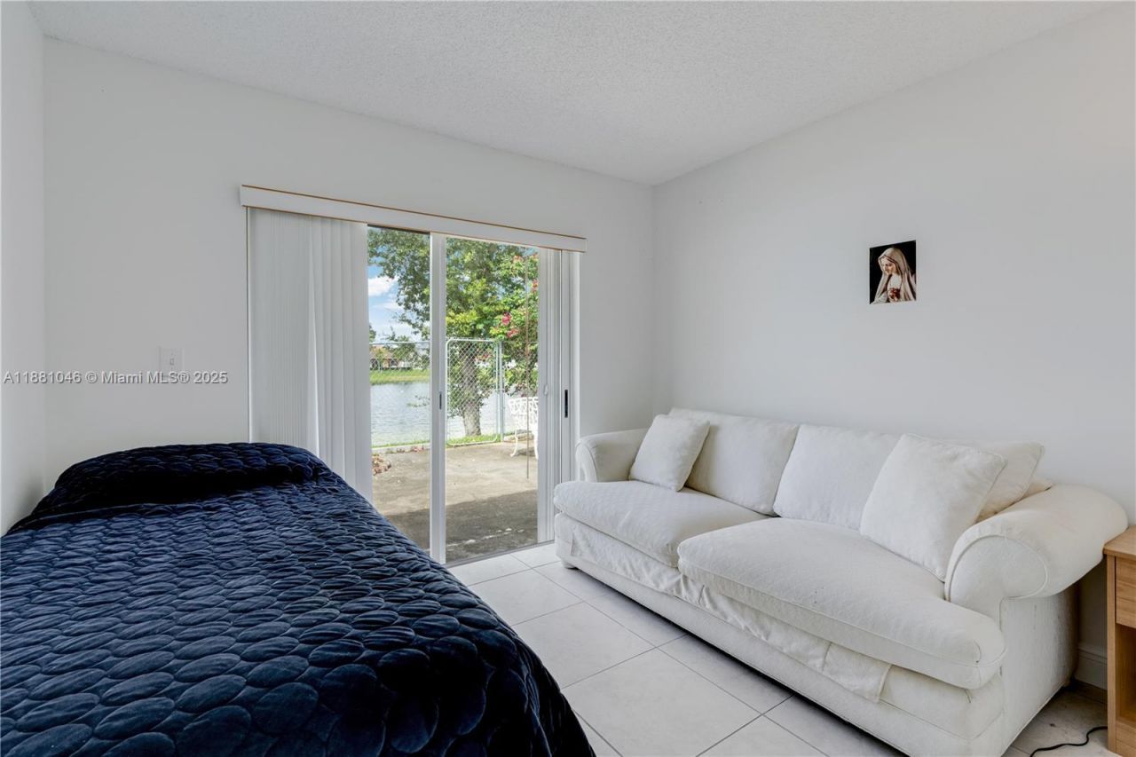 15351 SW 36th St, Miami, FL 33185 Photo