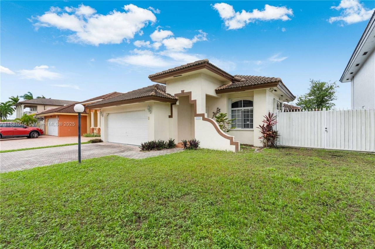 15351 SW 36th St, Miami, FL 33185 Photo