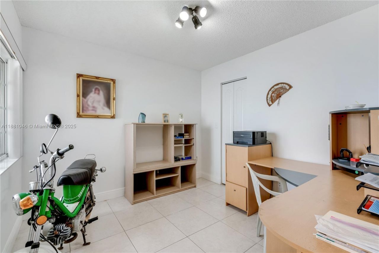 15351 SW 36th St, Miami, FL 33185 Photo