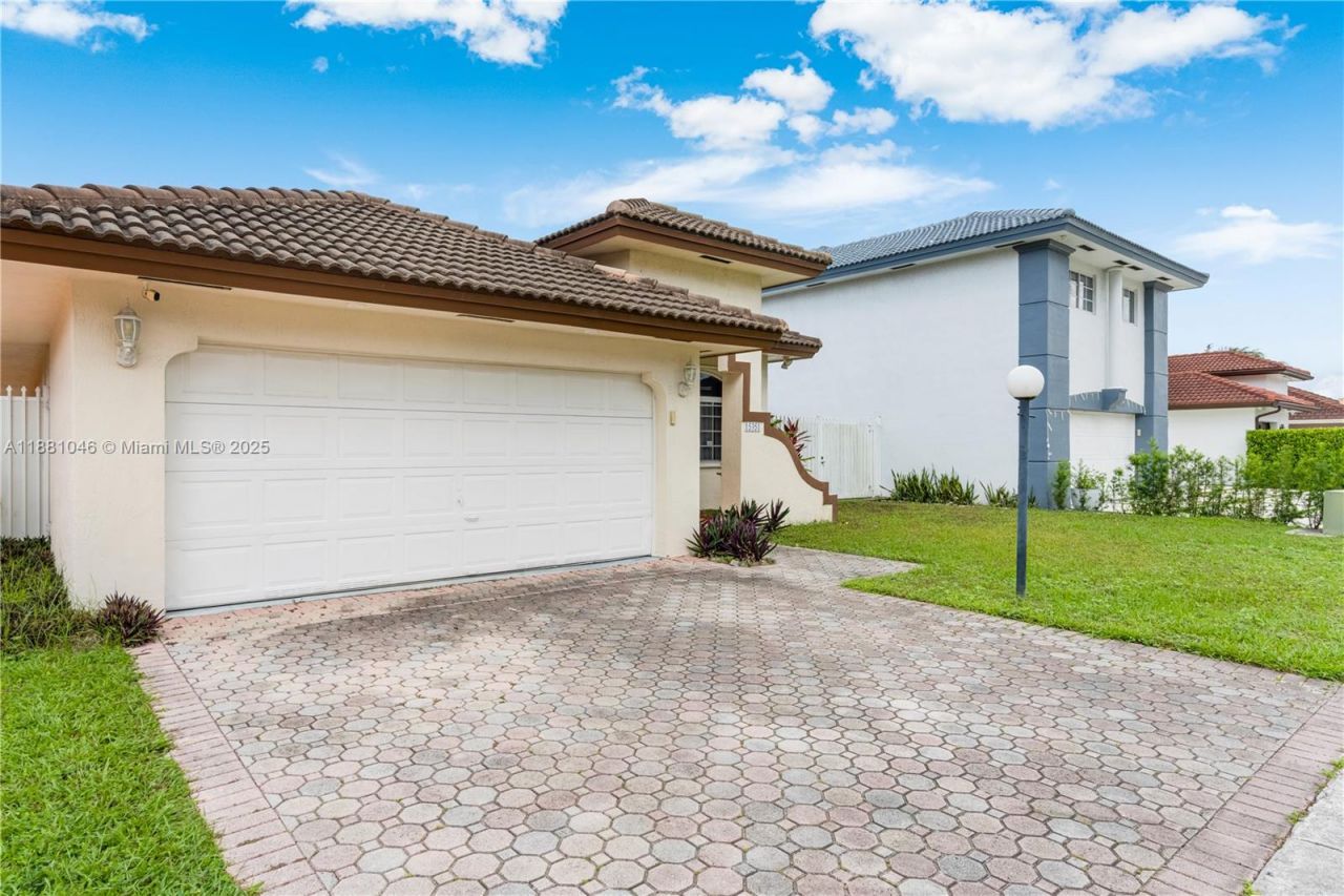 15351 SW 36th St, Miami, FL 33185 Photo