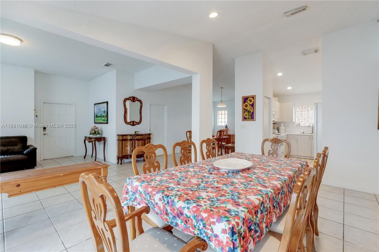 15351 SW 36th St, Miami, FL 33185 Photo