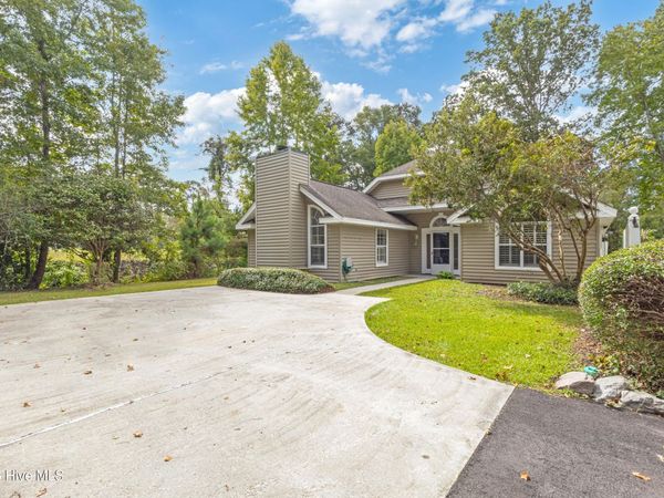 9 Court 3 Northwest Drive NW, Calabash, NC 28467