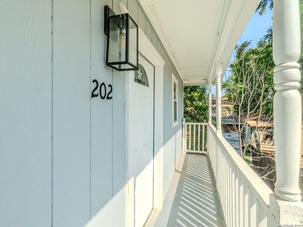 125 Hess, Unit 202, San Antonio, TX 78212