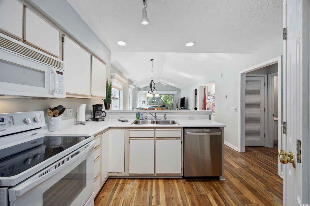 320 Pinehurst Ln. Photo 19