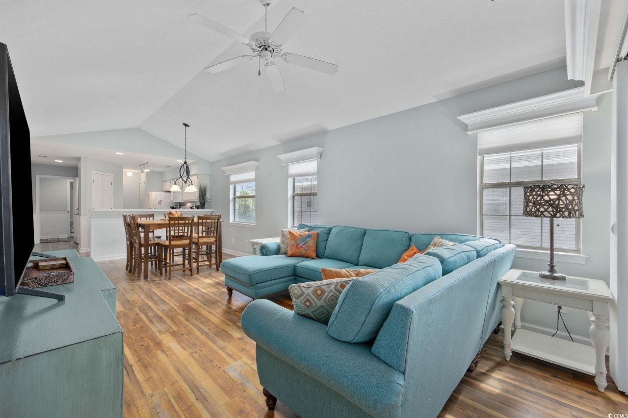 320 Pinehurst Ln. Photo 4