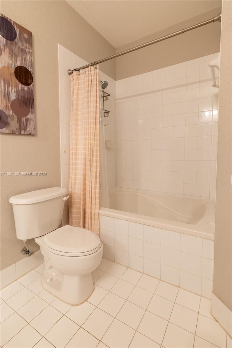 8069 NW 108th Pl, Doral, FL 33178 Photo