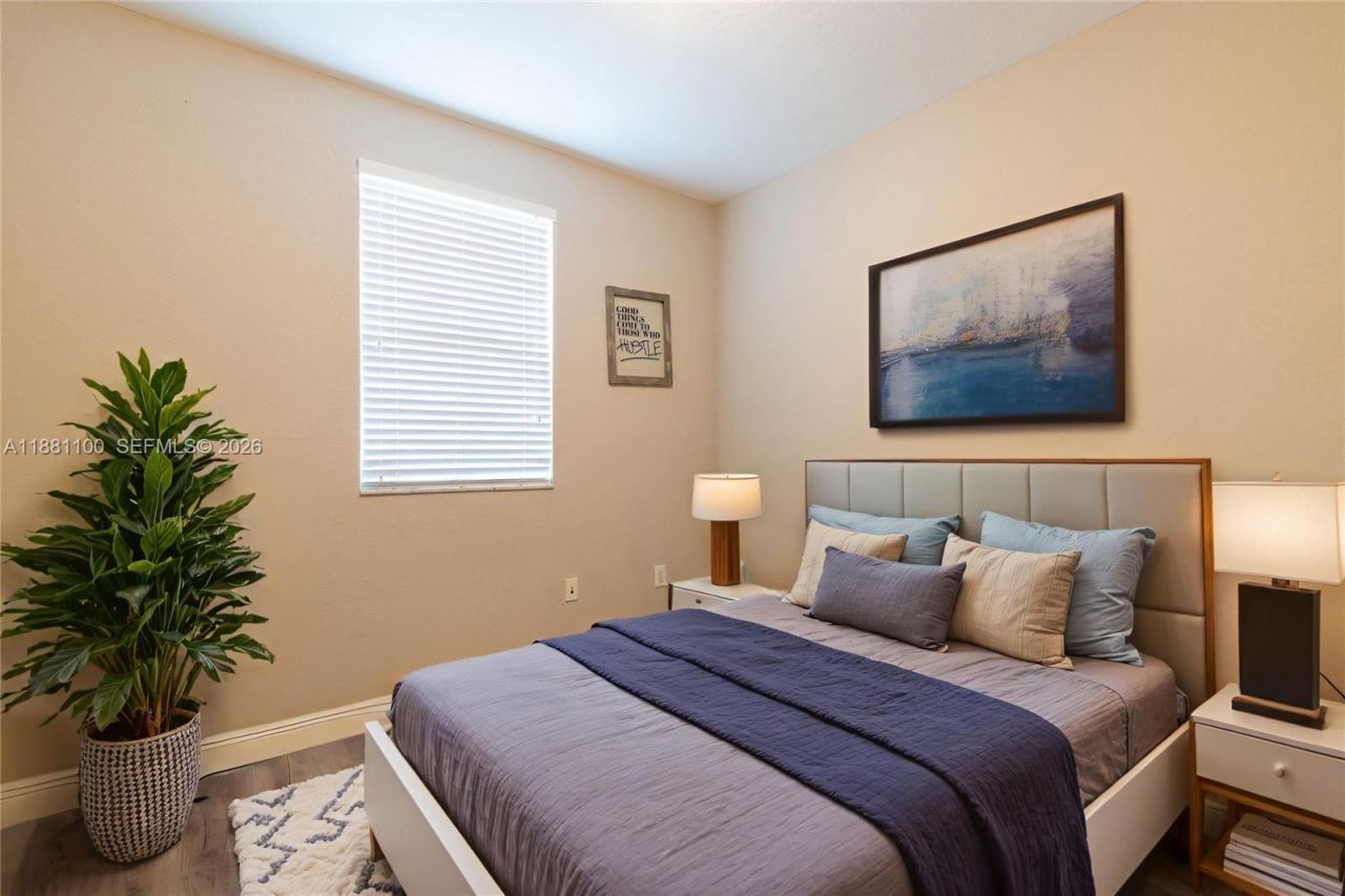 8069 NW 108th Pl, Doral, FL 33178 Photo