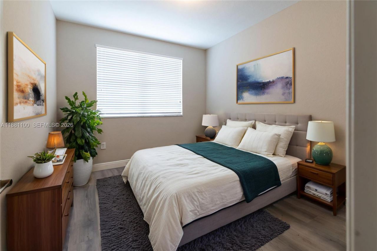 8069 NW 108th Pl, Doral, FL 33178 Photo