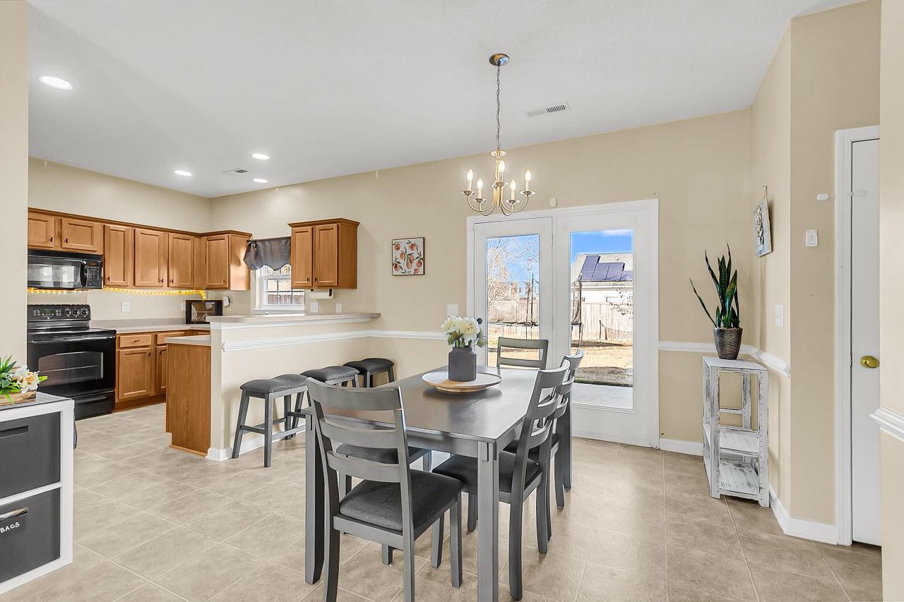 120 Speer Street Photo 12