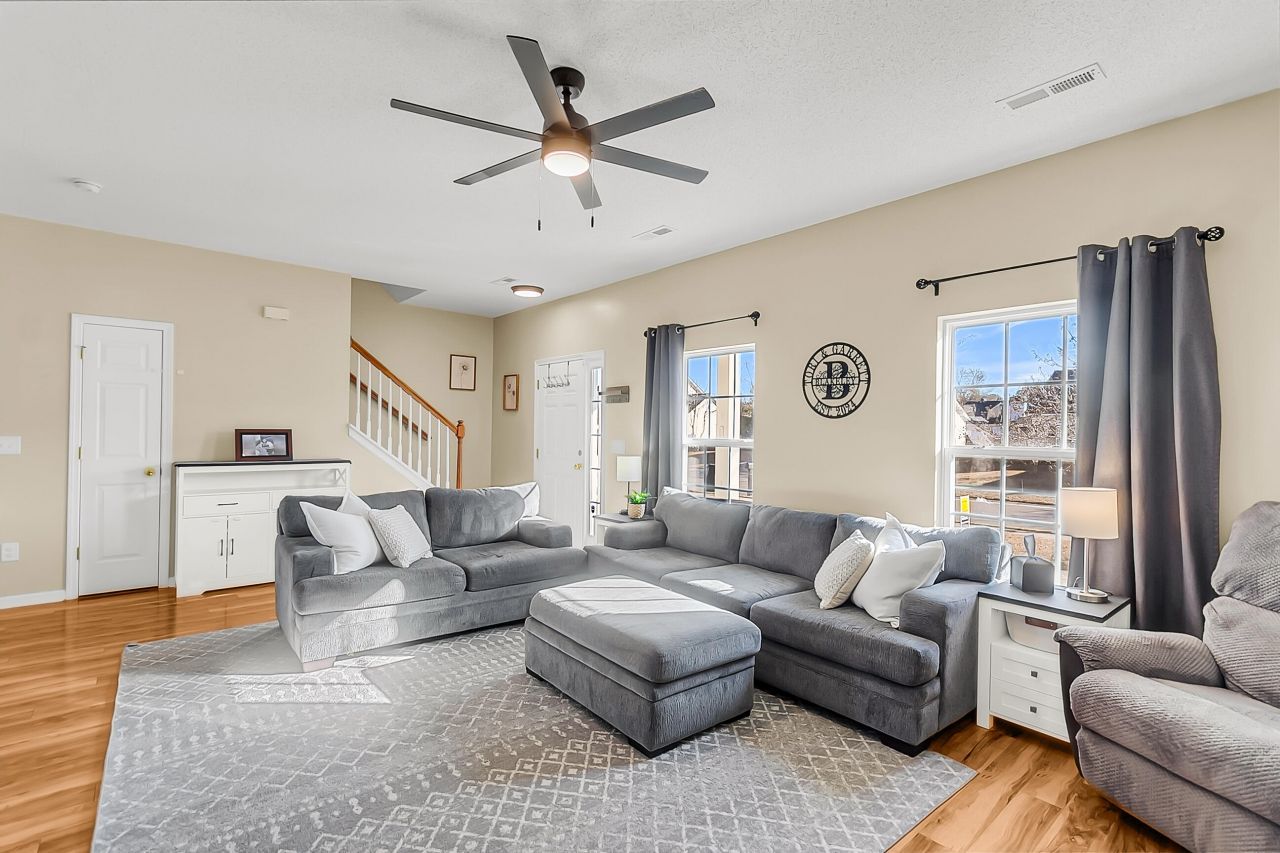 120 Speer Street Photo 7