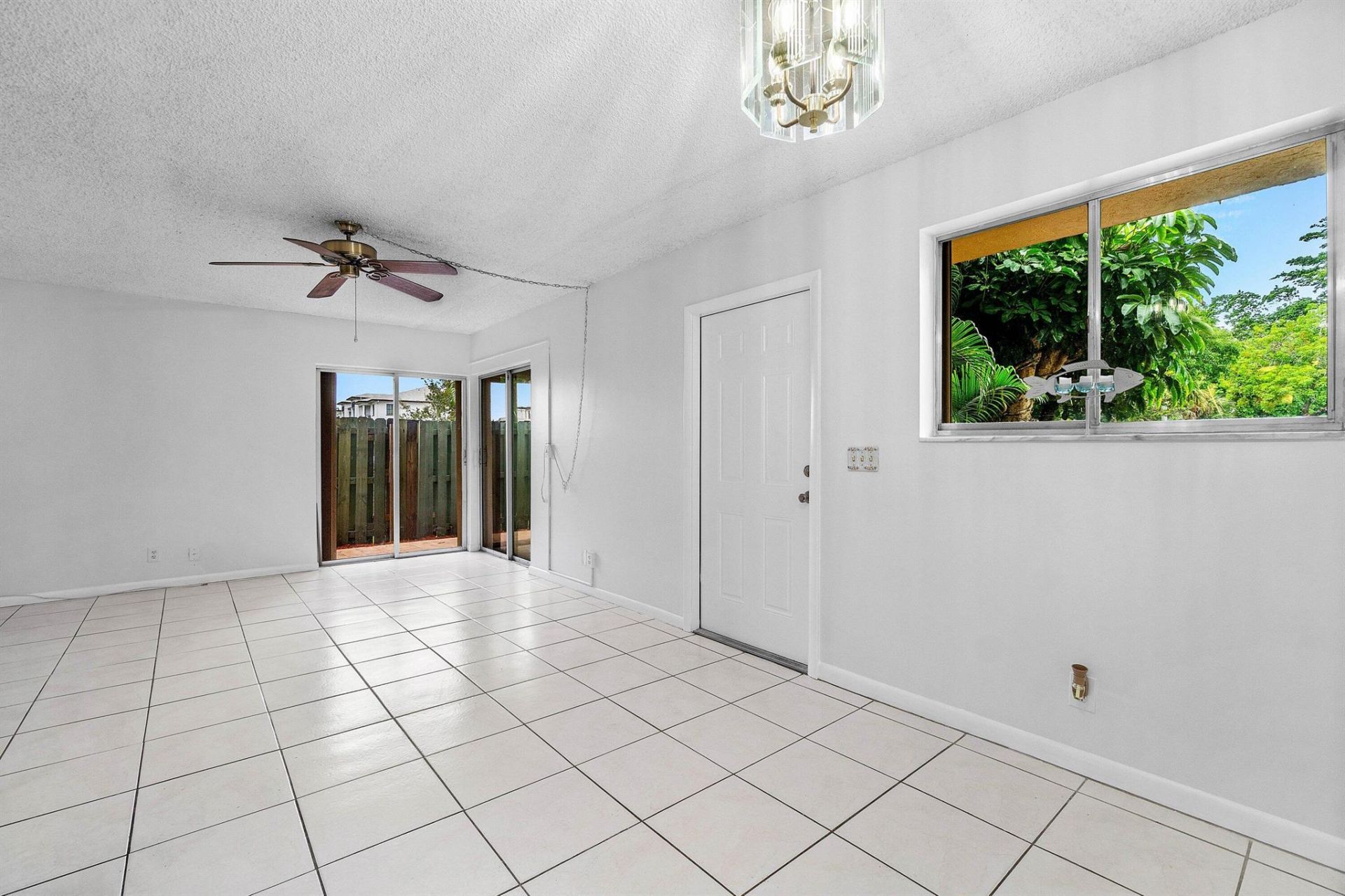 1876 Fairview Villas Drive, Unit 3, Palm Springs, FL 33406 Photo