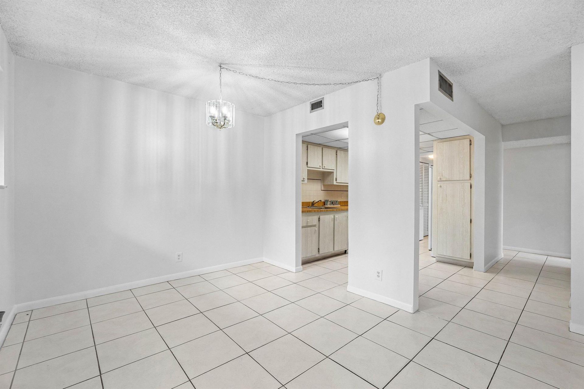 1876 Fairview Villas Drive, Unit 3, Palm Springs, FL 33406 Photo